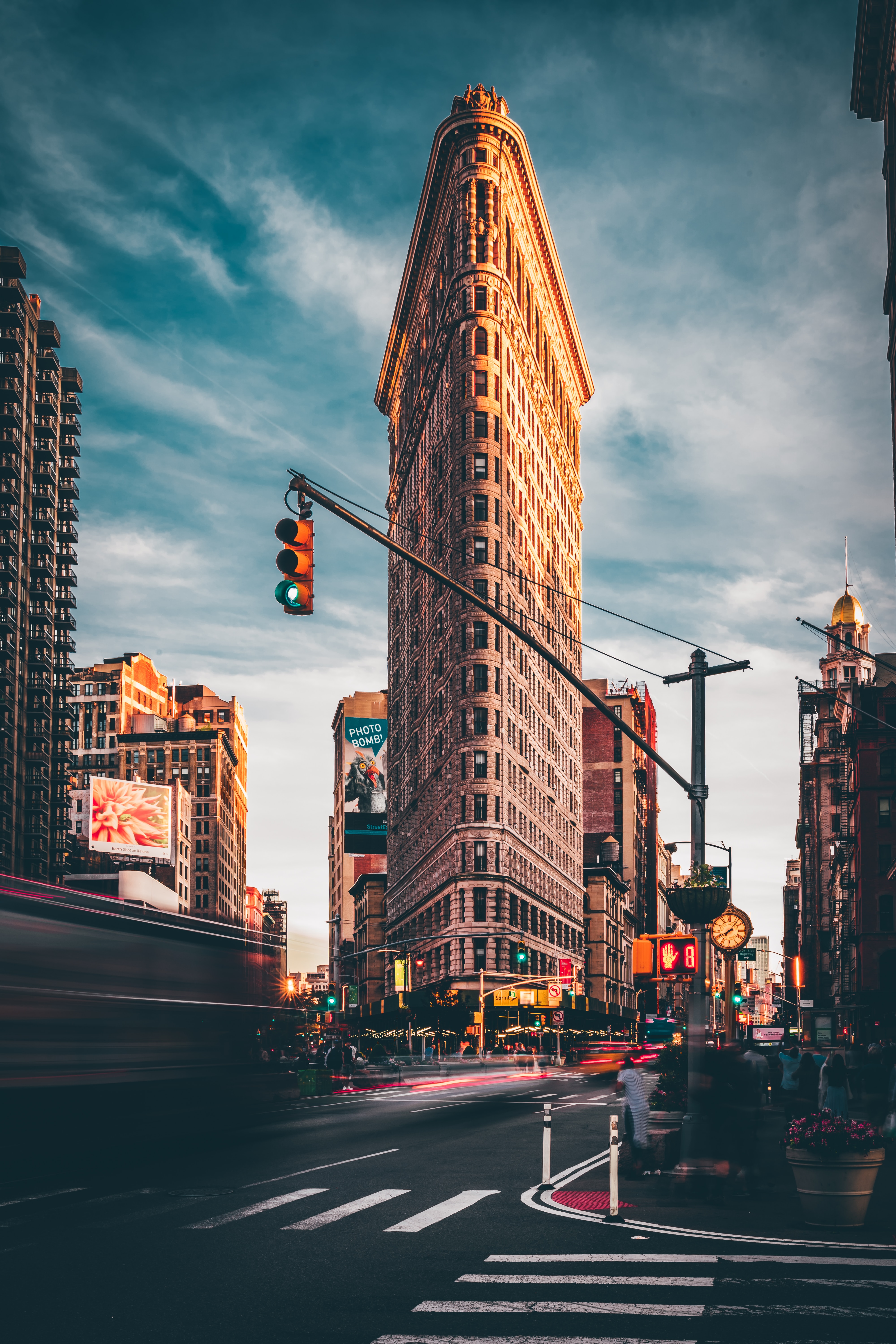 An image of the Flatiron Building in New York